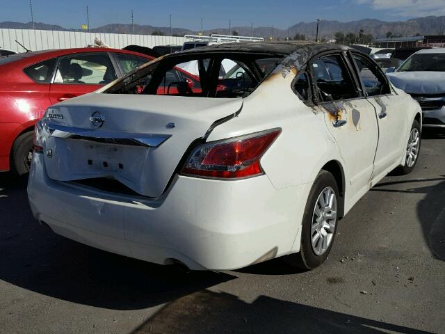 1N4AL3AP8FC578384 - 2015 NISSAN ALTIMA 2.5 WHITE photo 4