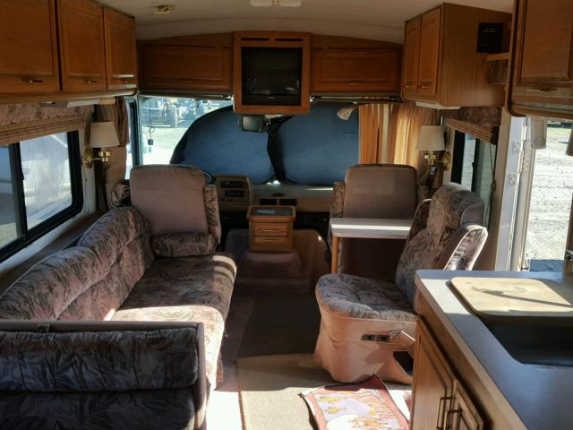 1GBKP37N3R3308089 - 1994 CHEVROLET RV TAN photo 6