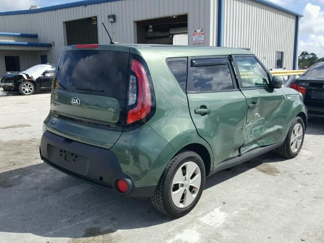 KNDJN2A22E7045621 - 2014 KIA SOUL GREEN photo 4