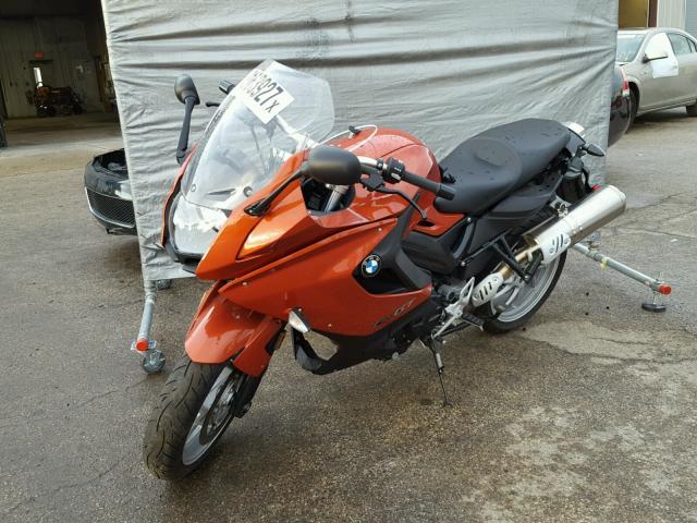 WB10B1305DZF87213 - 2013 BMW F800 ORANGE photo 2