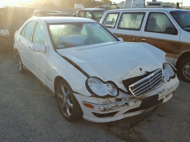 WDBRF52H17F855611 - 2007 MERCEDES-BENZ C 230 WHITE photo 1