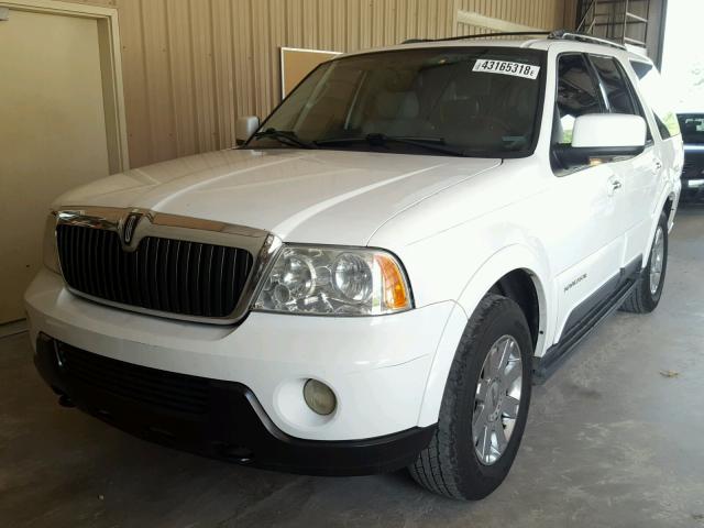 5LMFU27R54LJ32392 - 2004 LINCOLN NAVIGATOR Blanc photo 2