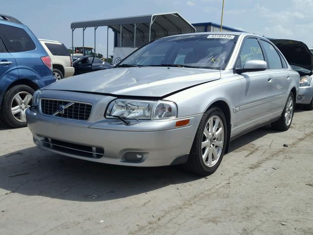 YV1TS592X51395535 - 2005 VOLVO S80 2.5T SILVER photo 2