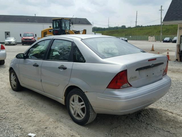 1FAFP34394W149964 - 2004 FORD FOCUS SE C SILVER photo 3