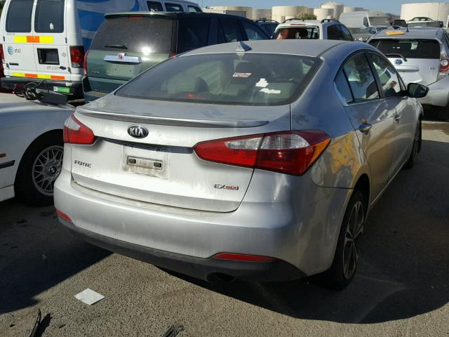 KNAFZ4A86E5114264 - 2014 KIA FORTE SILVER photo 4