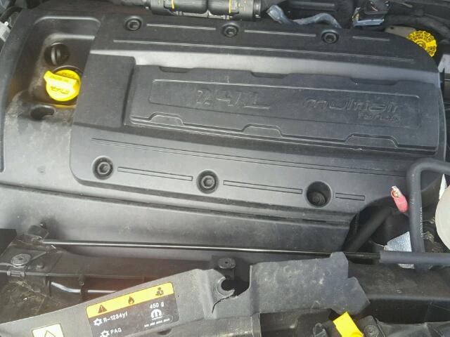 ZACCJAAW7GPD86746 - 2016 JEEP RENEGADE S 白色 照片 7