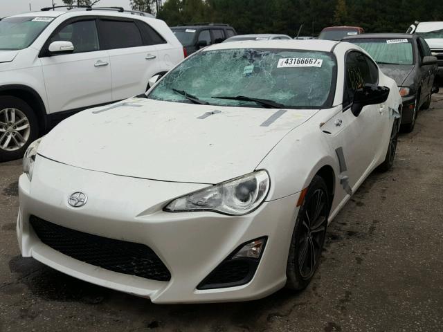 JF1ZNAA18D1711540 - 2013 TOYOTA SCION FR-S WHITE photo 2