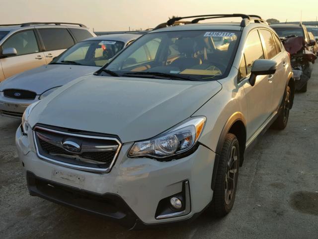 JF2GPAKC8GH318856 - 2016 SUBARU CROSSTREK TAN photo 2