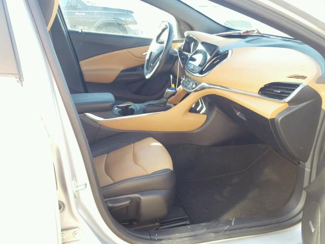 1G1RD6S53HU105796 - 2017 CHEVROLET VOLT PREMI SILVER photo 5