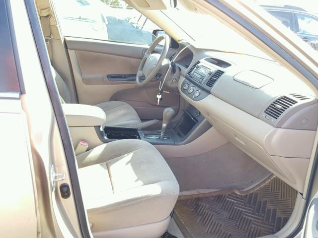 4T1BE32K15U610656 - 2005 TOYOTA CAMRY LE GOLD photo 5