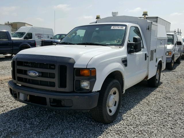 1FDWF30568EE18904 - 2008 FORD F350 SRW S WHITE photo 2