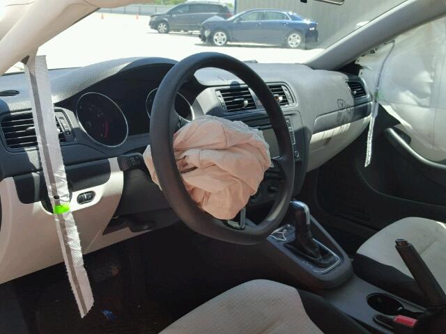 3VW2K7AJ4FM217668 - 2015 VOLKSWAGEN JETTA BASE TAN photo 5