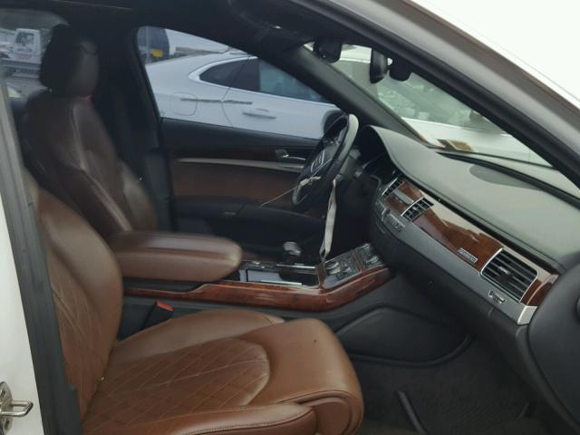 NY72905 - 2011 AUDI A8 WHITE photo 5