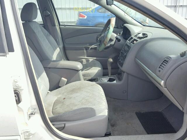 1G1ZT54815F124531 - 2005 CHEVROLET MALIBU LS Ақ фото 5