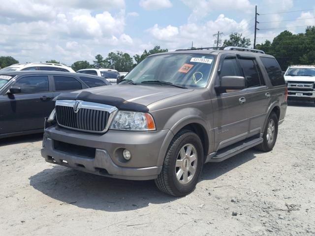 5LMFU27R74LJ31714 - 2004 LINCOLN NAVIGATOR BROWN photo 2