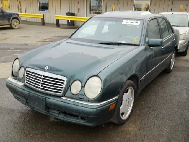 WDBJF72F5VA304485 - 1997 MERCEDES-BENZ E 420 GREEN photo 2