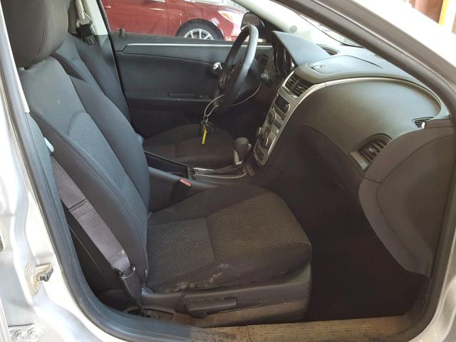 1G1ZC5E02CF175347 - 2012 CHEVROLET MALIBU 1LT SILVER photo 5