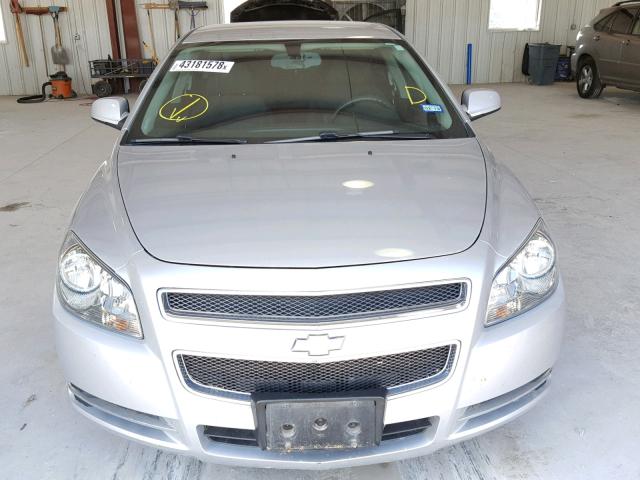 1G1ZC5E02CF175347 - 2012 CHEVROLET MALIBU 1LT SILVER photo 9