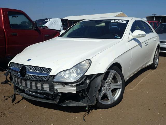 WDDDJ75X86A067600 - 2006 MERCEDES-BENZ CLS 500C WHITE photo 2