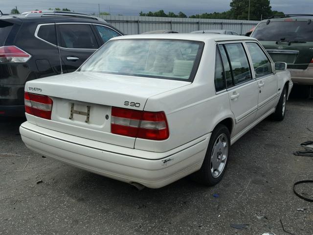 YV1KS9606W1131056 - 1998 VOLVO S90 WHITE photo 4