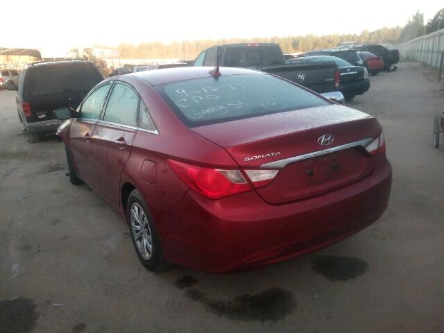 5NPEB4AC9BH208822 - 2011 HYUNDAI SONATA GLS RED photo 3