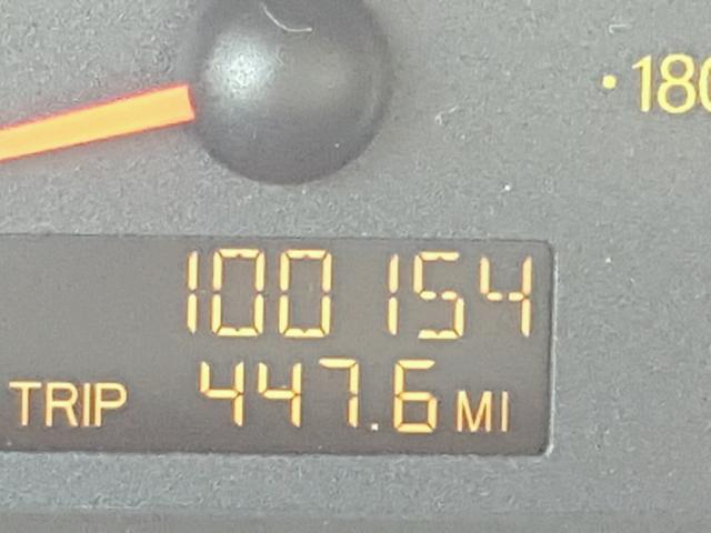 1G8AG52F04Z184754 - 2004 SATURN ION LEVEL RED photo 8