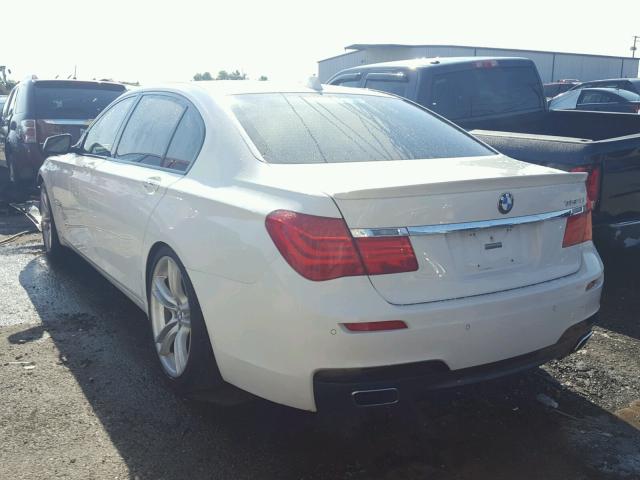 WBAKB8C59BCY66240 - 2011 BMW 750LI WHITE photo 3