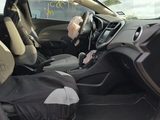 1G1JB5SH7H4151204 - 2017 CHEVROLET SONIC LS 银色 照片 5