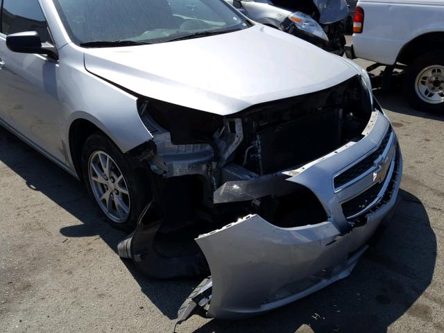 1G11A5SA0DF270880 - 2013 CHEVROLET MALIBU LS 银色 照片 9