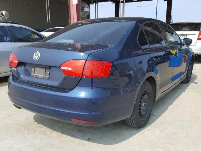 3VW2K7AJ2CM371775 - 2012 VOLKSWAGEN JETTA BASE 蓝色 照片 4