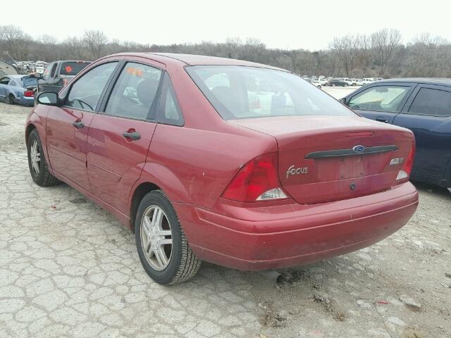 1FAFP34382W255562 - 2002 FORD FOCUS SE C RED photo 3