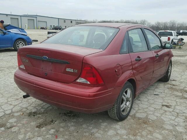 1FAFP34382W255562 - 2002 FORD FOCUS SE C RED photo 4