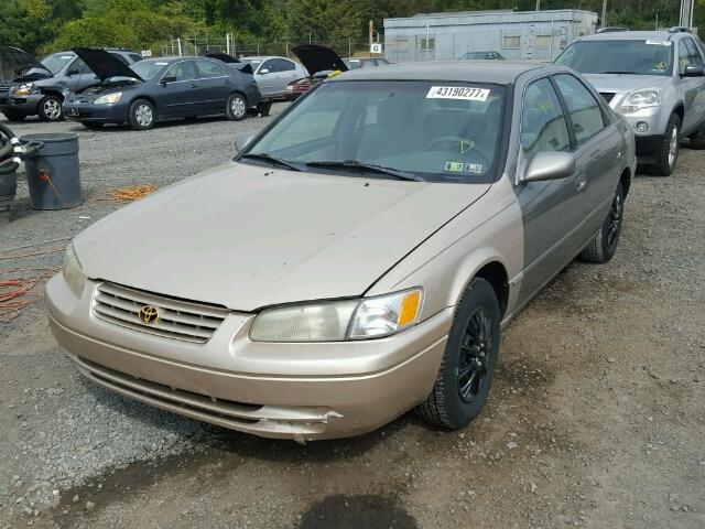 4T1BG22K2VU035245 - 1997 TOYOTA CAMRY CE BEIGE photo 2