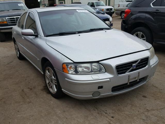 YV1RS592452475210 - 2005 VOLVO S60 2.5T SILVER photo 1