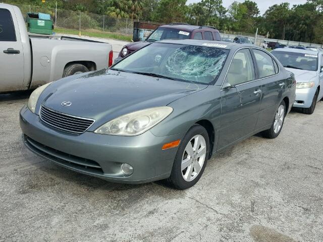 JTHBA30G355136832 - 2005 LEXUS ES 330 GREEN photo 2