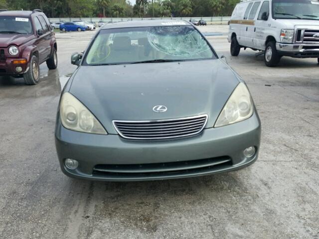 JTHBA30G355136832 - 2005 LEXUS ES 330 GREEN photo 9