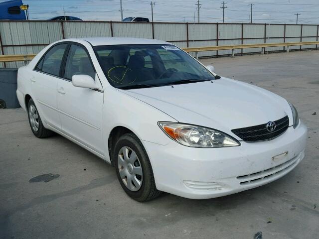 4T1BE32K12U086081 - 2002 TOYOTA CAMRY LE WHITE photo 1