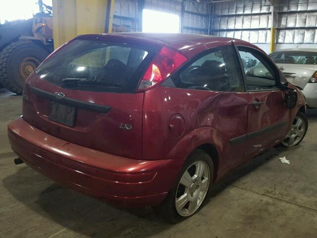 3FAFP313X3R108538 - 2003 FORD FOCUS ZX3 RED photo 4