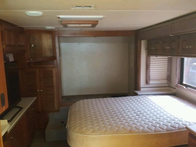 1RF12564922018552 - 2002 ROADMASTER RAIL MONOCOQUE 双色 照片 6