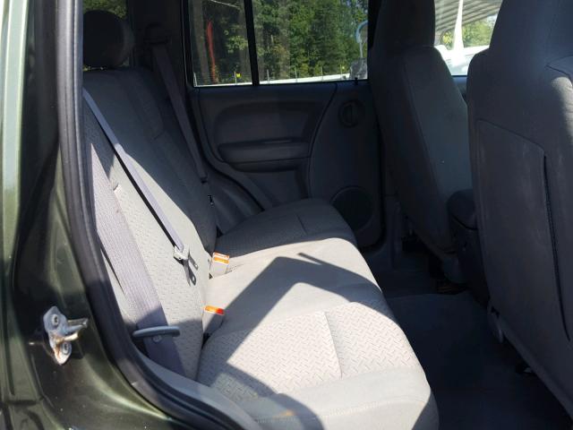 1J4GL38K96W218421 - 2006 JEEP LIBERTY RE GREEN photo 6