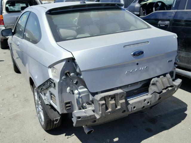 1FAHP33N99W139065 - 2009 FORD FOCUS SES SILVER photo 3