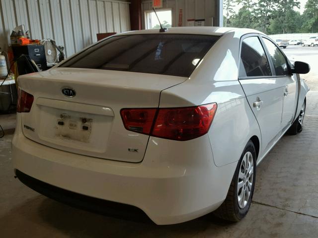 KNAFU4A29B5435091 - 2011 KIA FORTE EX WHITE photo 4