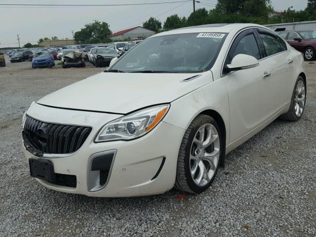 2G4GT5GX4E9324907 - 2014 BUICK REGAL GS WHITE photo 2