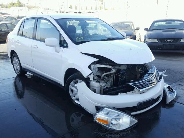 3N1BC1AP8BL413861 - 2011 NISSAN VERSA S WHITE photo 1