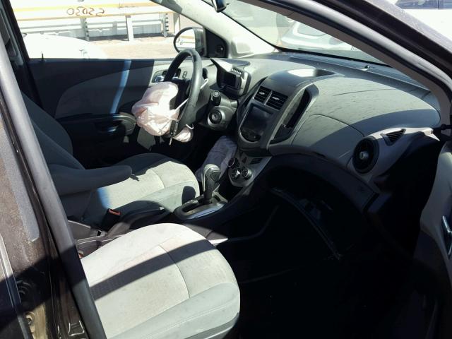 1G1JA5SH0E4131777 - 2014 CHEVROLET SONIC LS ყავისფერი ფოტო 5