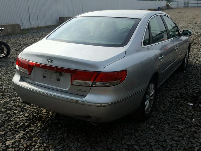 KMHFC46F16A039084 - 2006 HYUNDAI AZERA SE SILVER photo 4