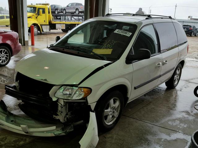 1D4GP45R65B325808 - 2005 DODGE CARAVAN SX WHITE photo 2