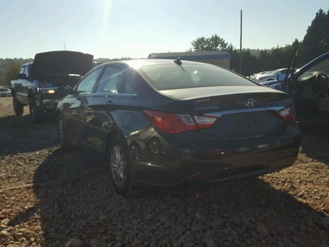 5NPEB4AC3DH698810 - 2013 HYUNDAI SONATA BLACK photo 3