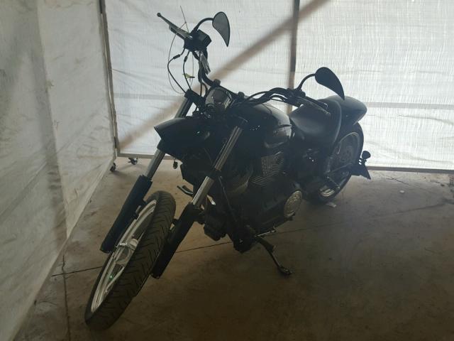 5VPAB16DX53007866 - 2005 VICTORY MOTORCYCLES VEGAS 8-BA BLACK photo 2