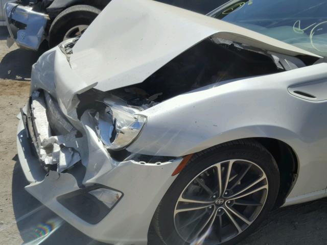 JF1ZNAA18D2716229 - 2013 TOYOTA SCION FR-S WHITE photo 9